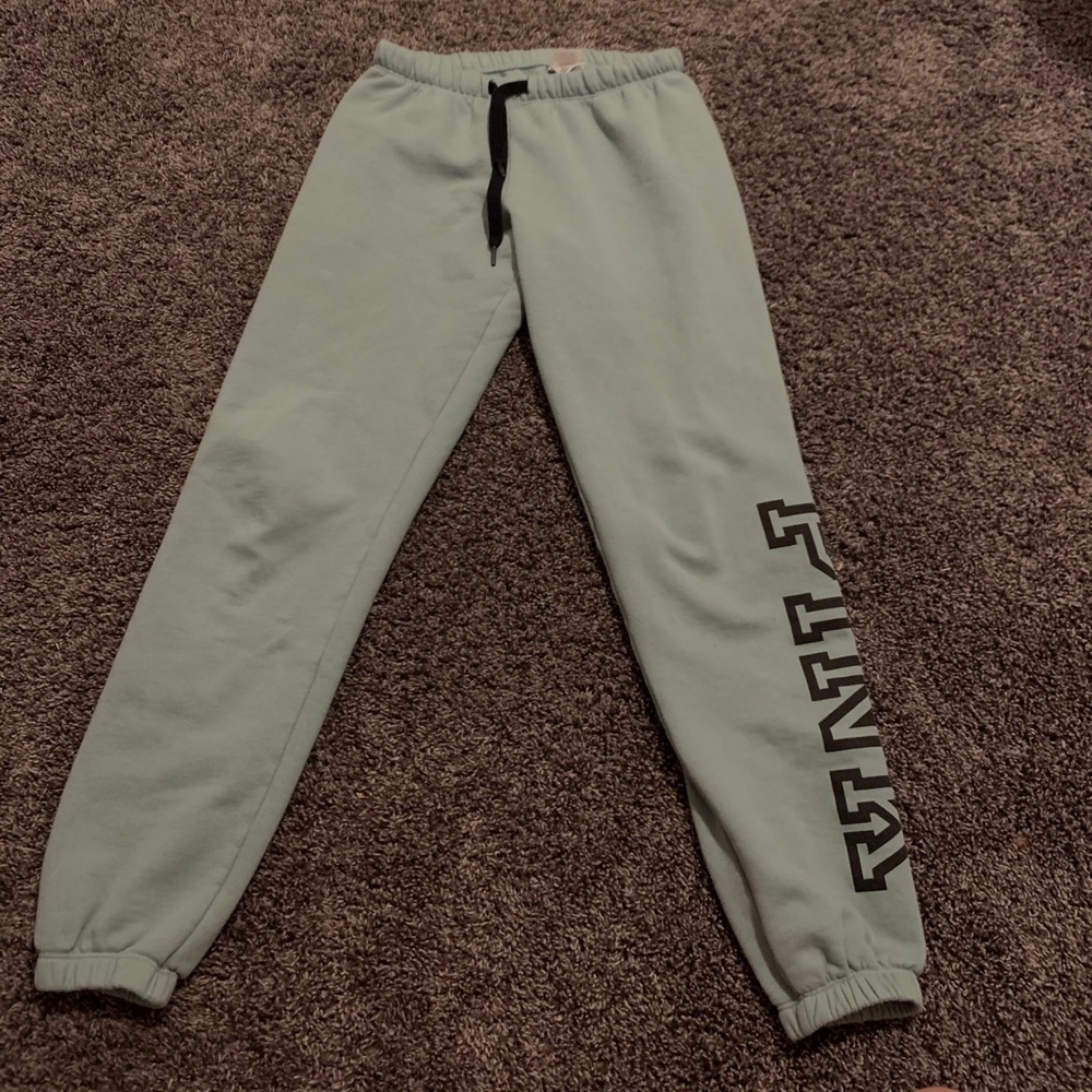 PINK sweatpants - Picture 2 of 3